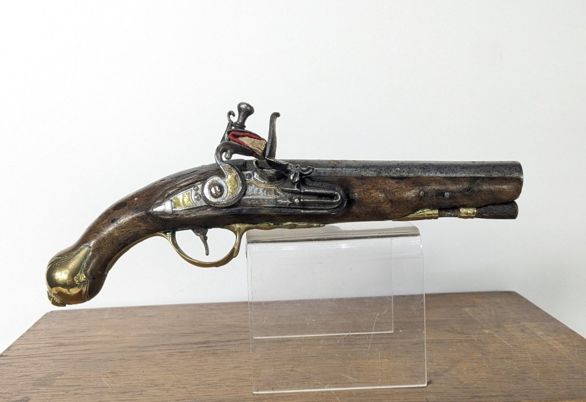 Petit pistolet à silex du XVIIIᵉ siècle - signé Lazaron 