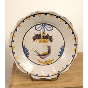 Assiette début XIXe- Oiseau au panier de fleurs 