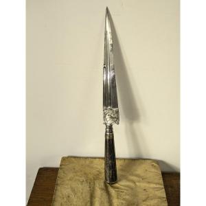Genoese Knife With Animal Motifs—italy, Circa 1700