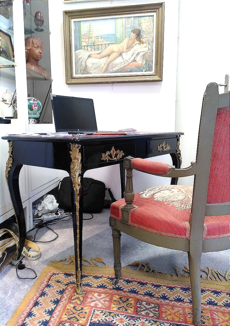 Small, Flat 19th-century Desk