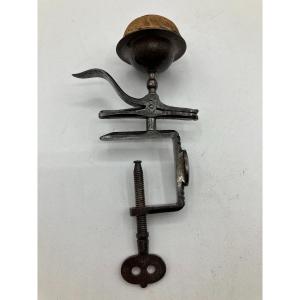 Forged And Polished Iron Needle Holder