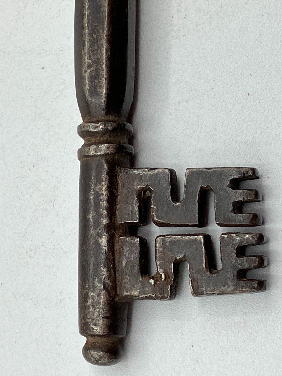 Key In Forged Iron-photo-4