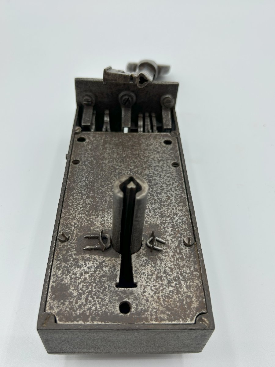 Key End Lock In Forged Iron-photo-1