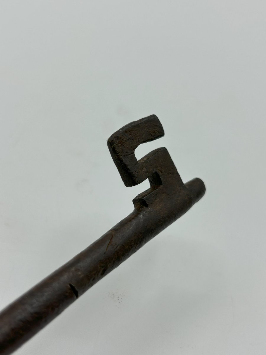 Iron Key-photo-4
