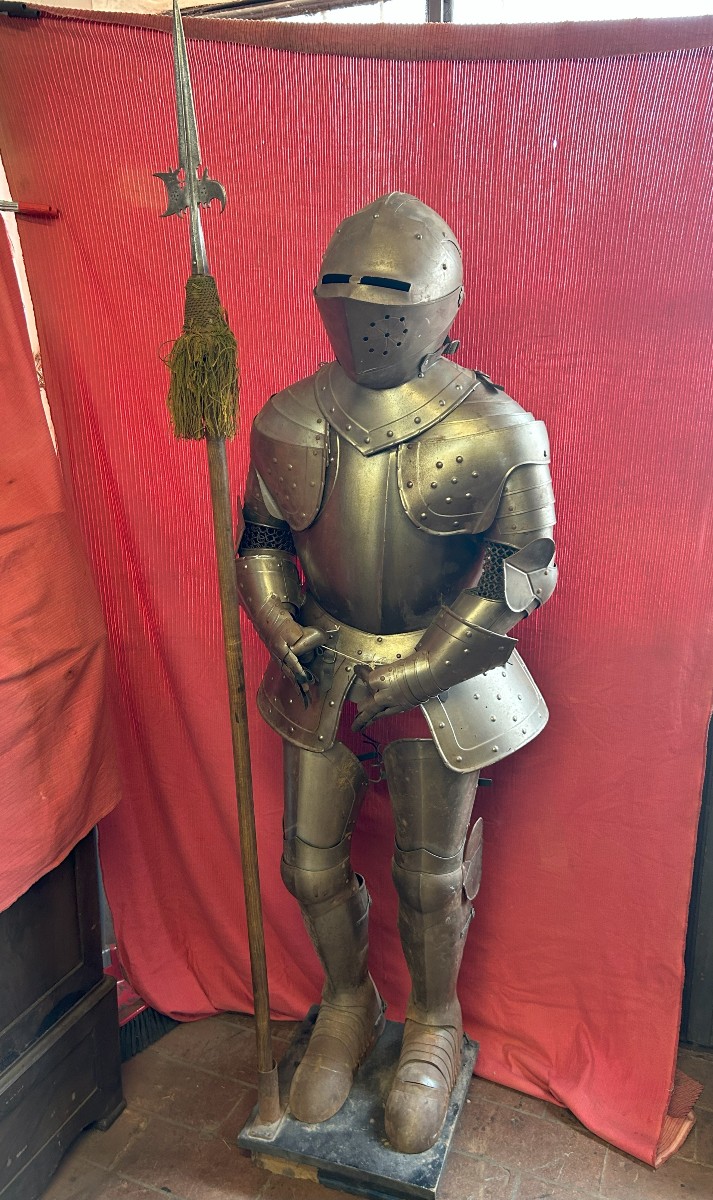 Armure de chevalier en fer forgé
