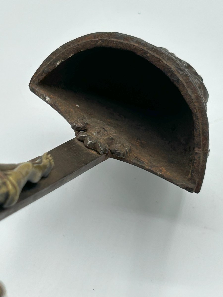 Iron Stoup-photo-3