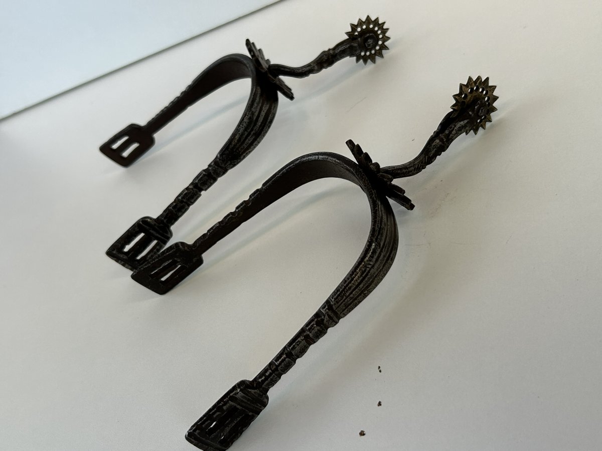Paire d'éperons en fer forgé -photo-4