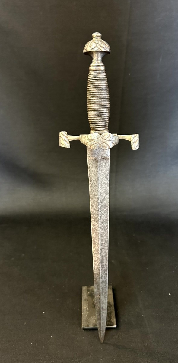 Dague en fer forgé (pour gaucher)