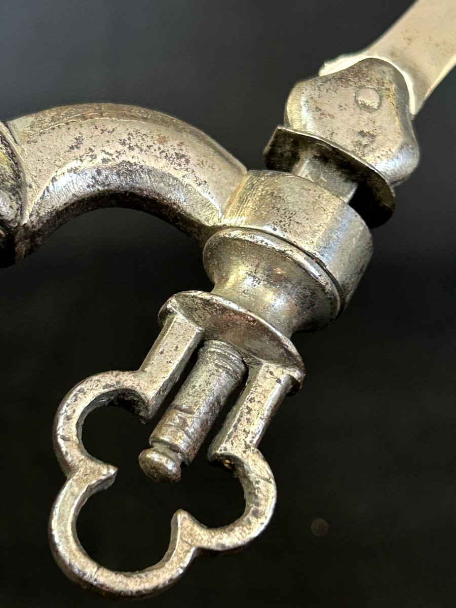 Scie d'amputation en fer forgé-photo-1