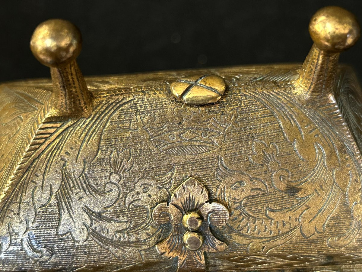 Small Bronze Casket-photo-2