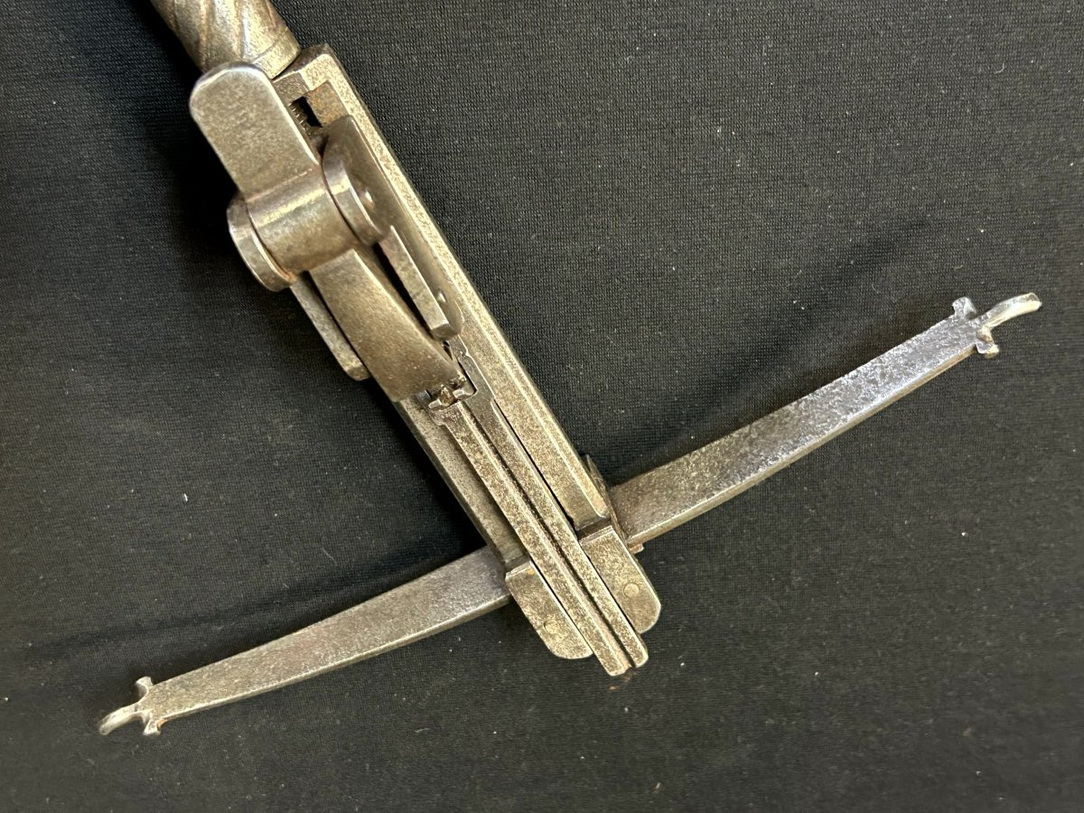 Petite arbalète en fer forgé-photo-3