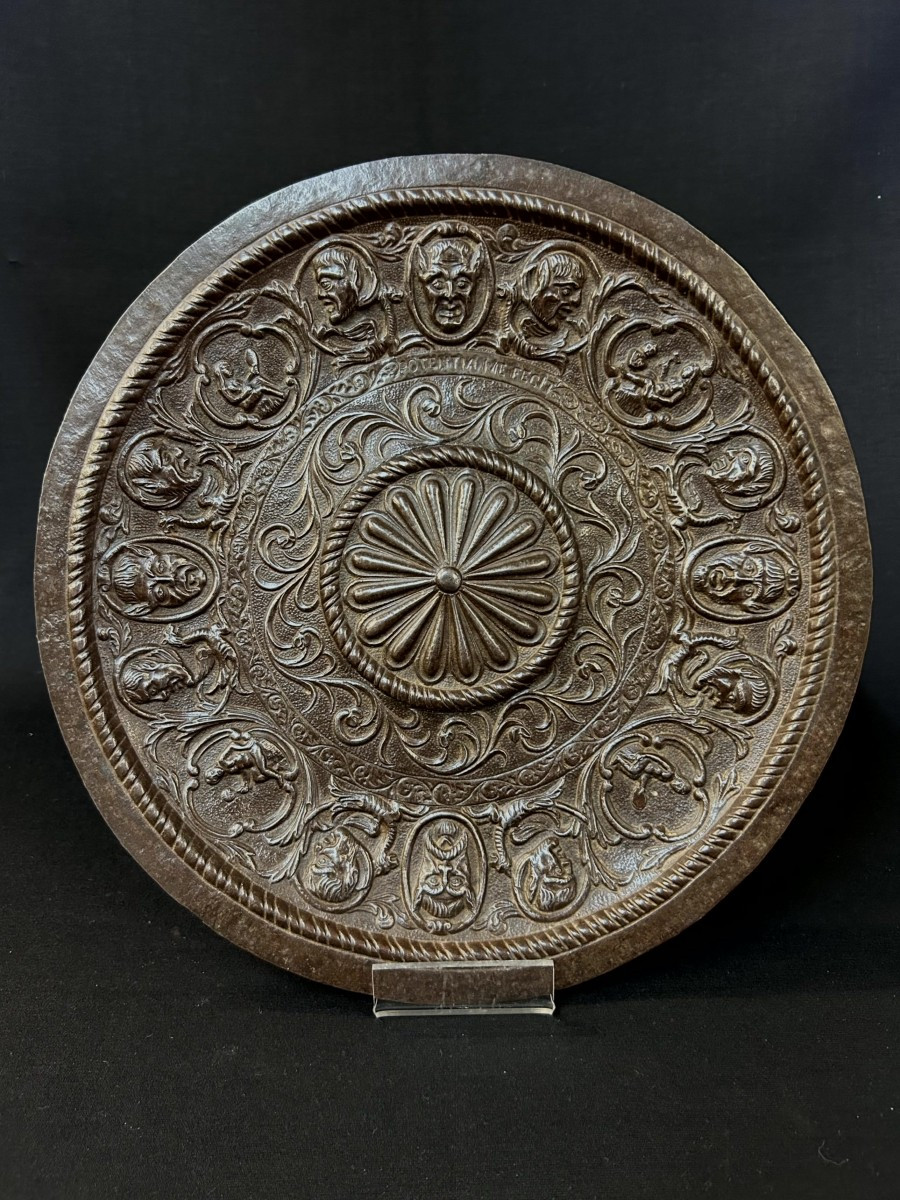 Assiette en fer forgé