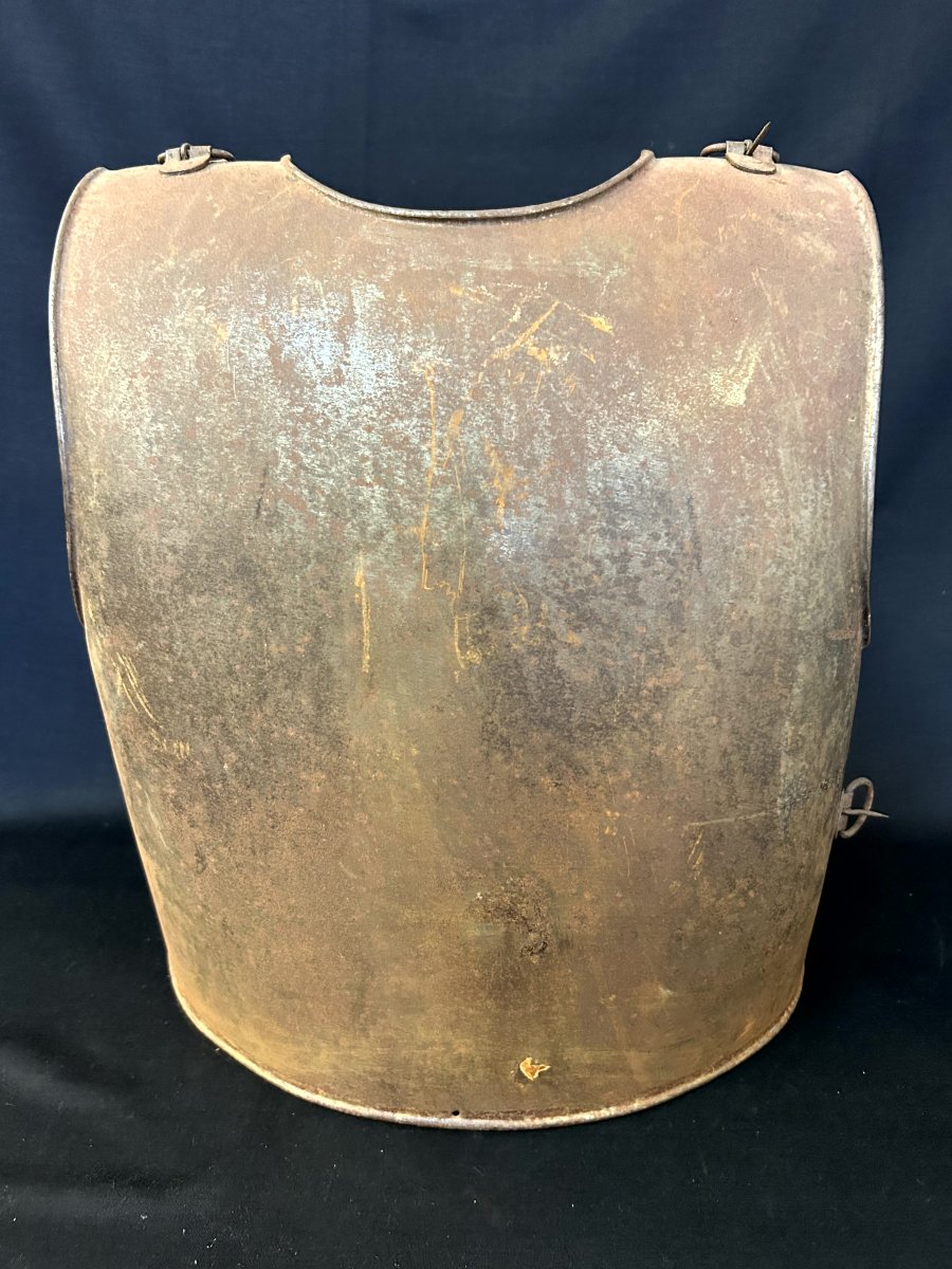 Dos d'armure en fer forgé