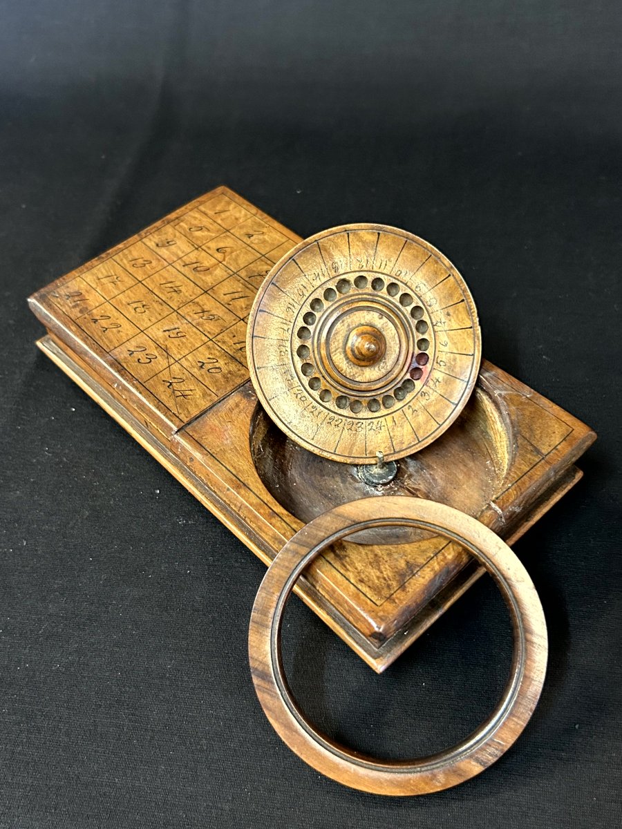 Portable Wooden Roulette Game-photo-2