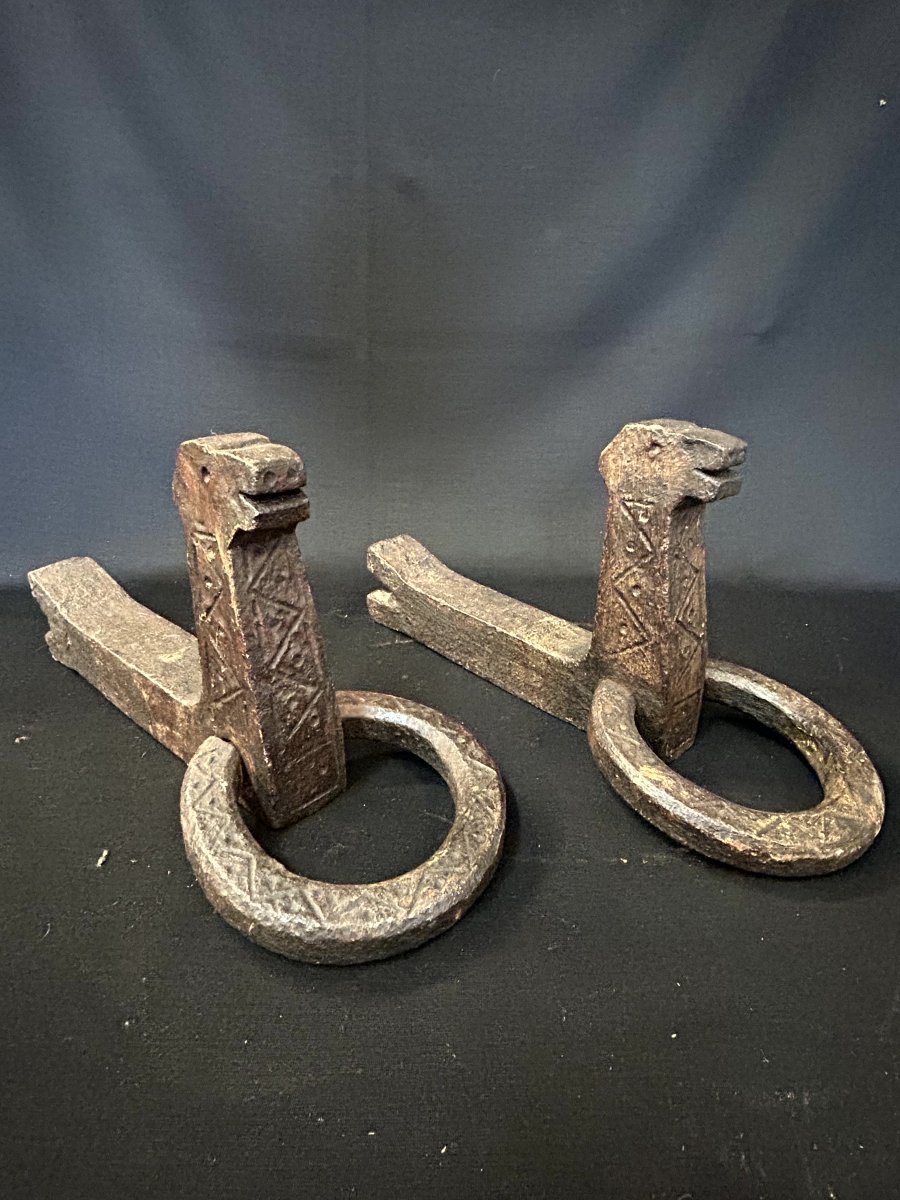 Pair Of Wrought Iron Rings-photo-3