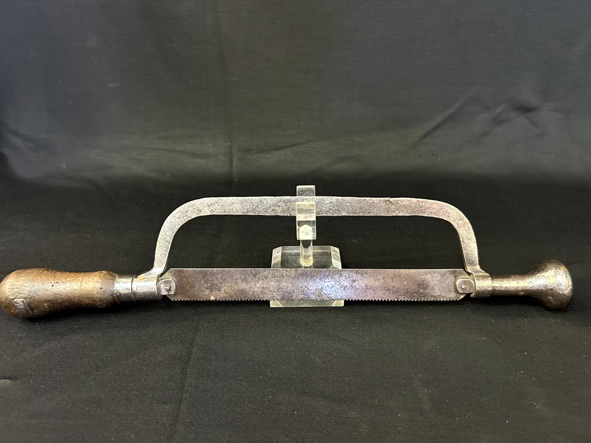 Wrought-iron Saw