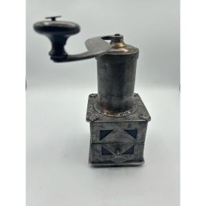 Coffee Grinder In Forged Iron