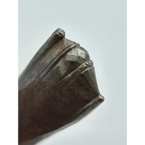 Iron Seal