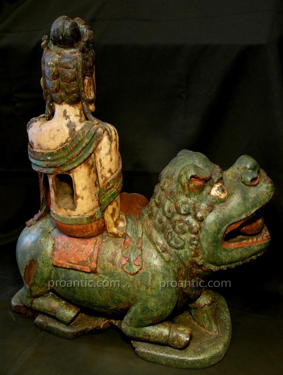 Wood Sculpture Of Avalokitesvara Sitting On The Lion. China, 17 Century-photo-1