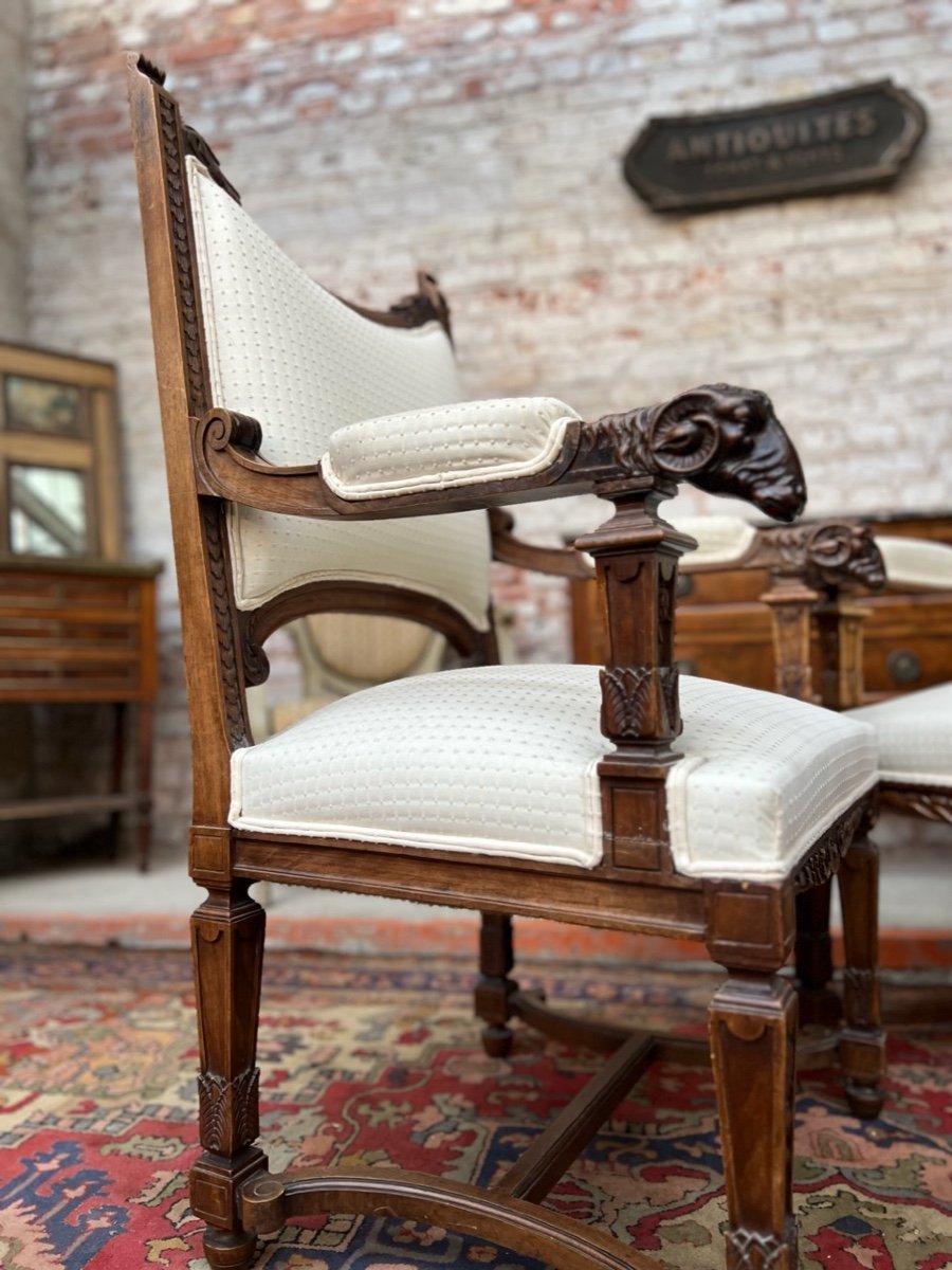 Paire De Fauteuils Aux Béliers En Bois Naturel De Style Louis XIV XIX Eme Siècle -photo-1