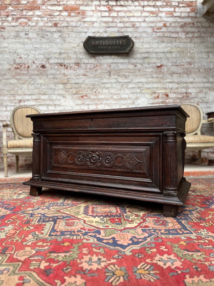 Chest In Carved Natural Wood From The XVIII Eme Century