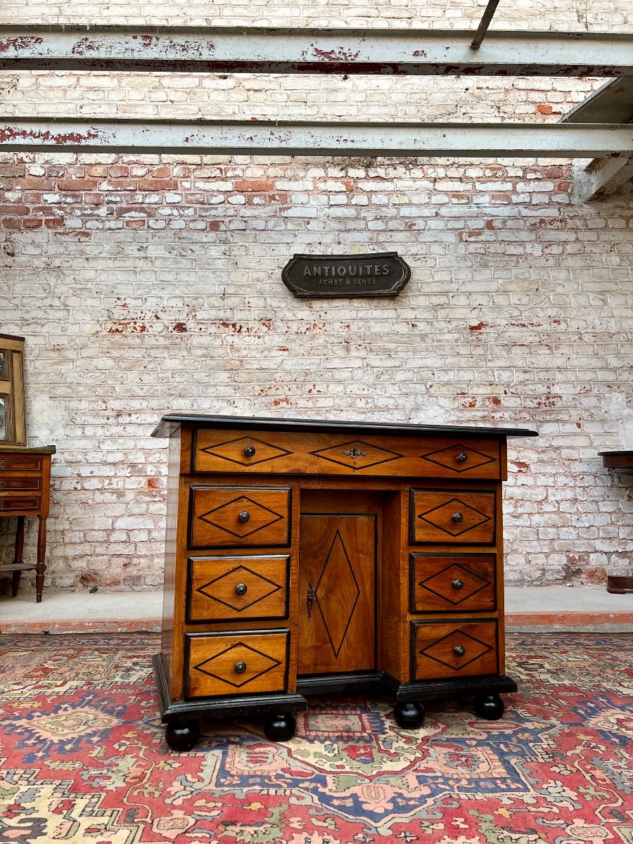 Bureau De Changer In Walnut And Blackened Wood Fillet Louis XIV Period End Of The XVII Eme Century