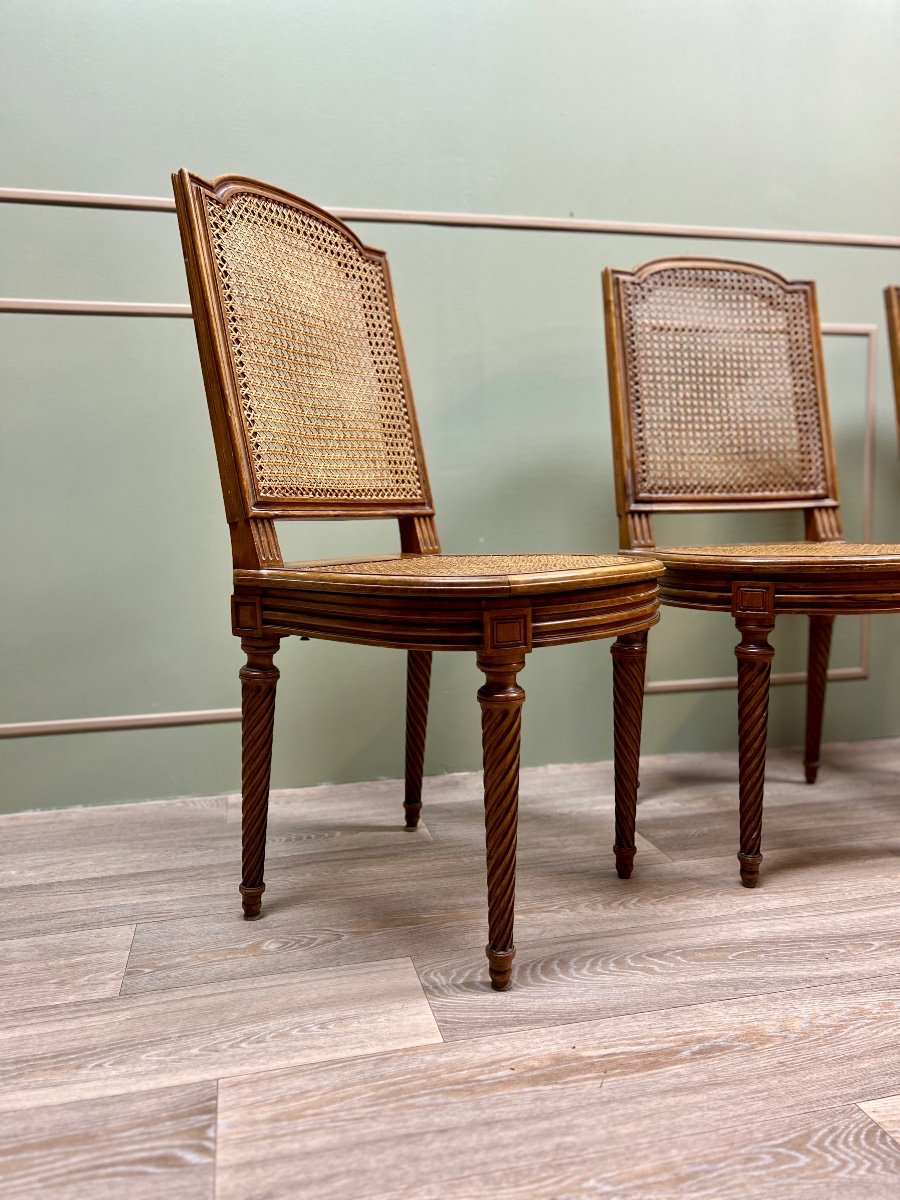Suite De Quatre Chaises Cannées En Bois Naturel De Style Louis XVI -photo-3
