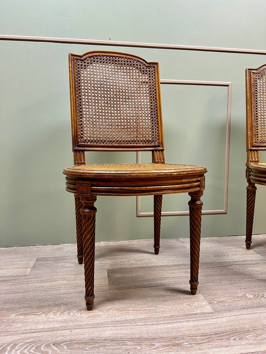Suite De Quatre Chaises Cannées En Bois Naturel De Style Louis XVI -photo-4