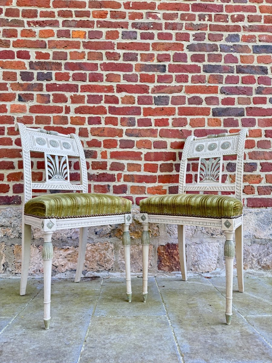 Paire De Chaises à L’estruque En Bois Peint D’époque directoire XVIII Eme Siècle 