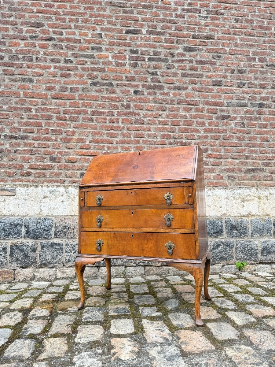 Bureau, secrétaire De Pente En Noyer De Style Chippendale -photo-3