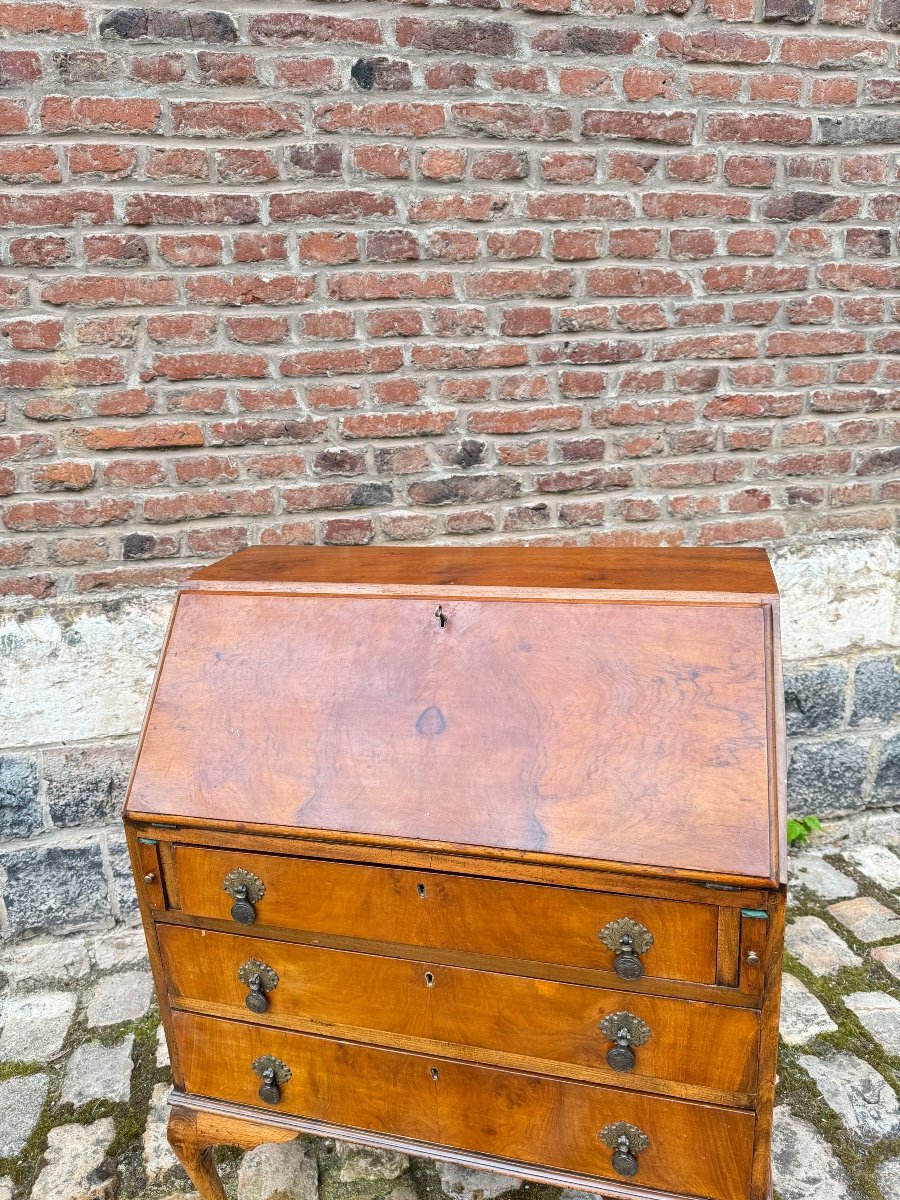 Bureau, secrétaire De Pente En Noyer De Style Chippendale -photo-1