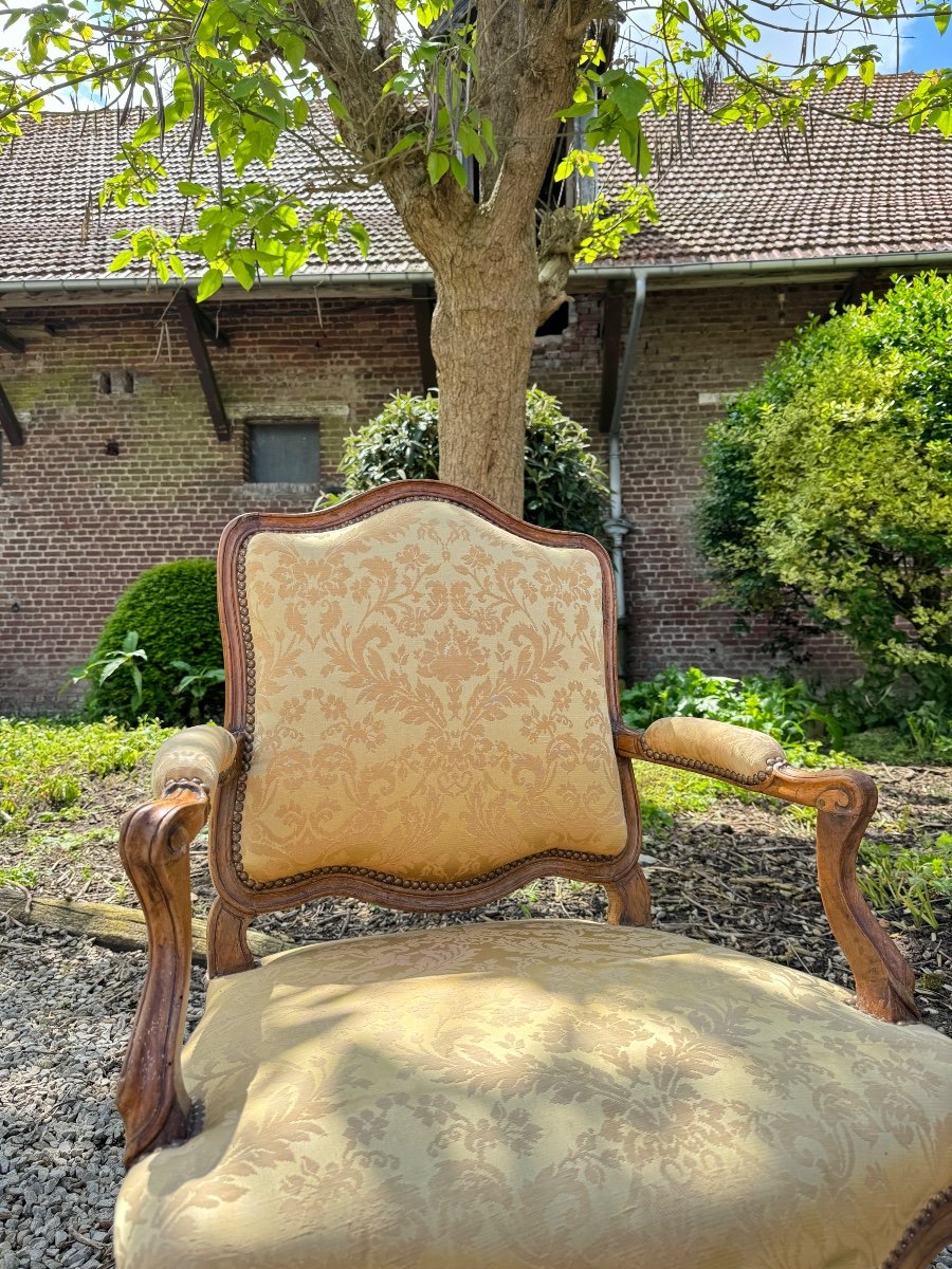 Fauteuil En Noyer D’époque Louis XV XVIII Eme Siècle -photo-1