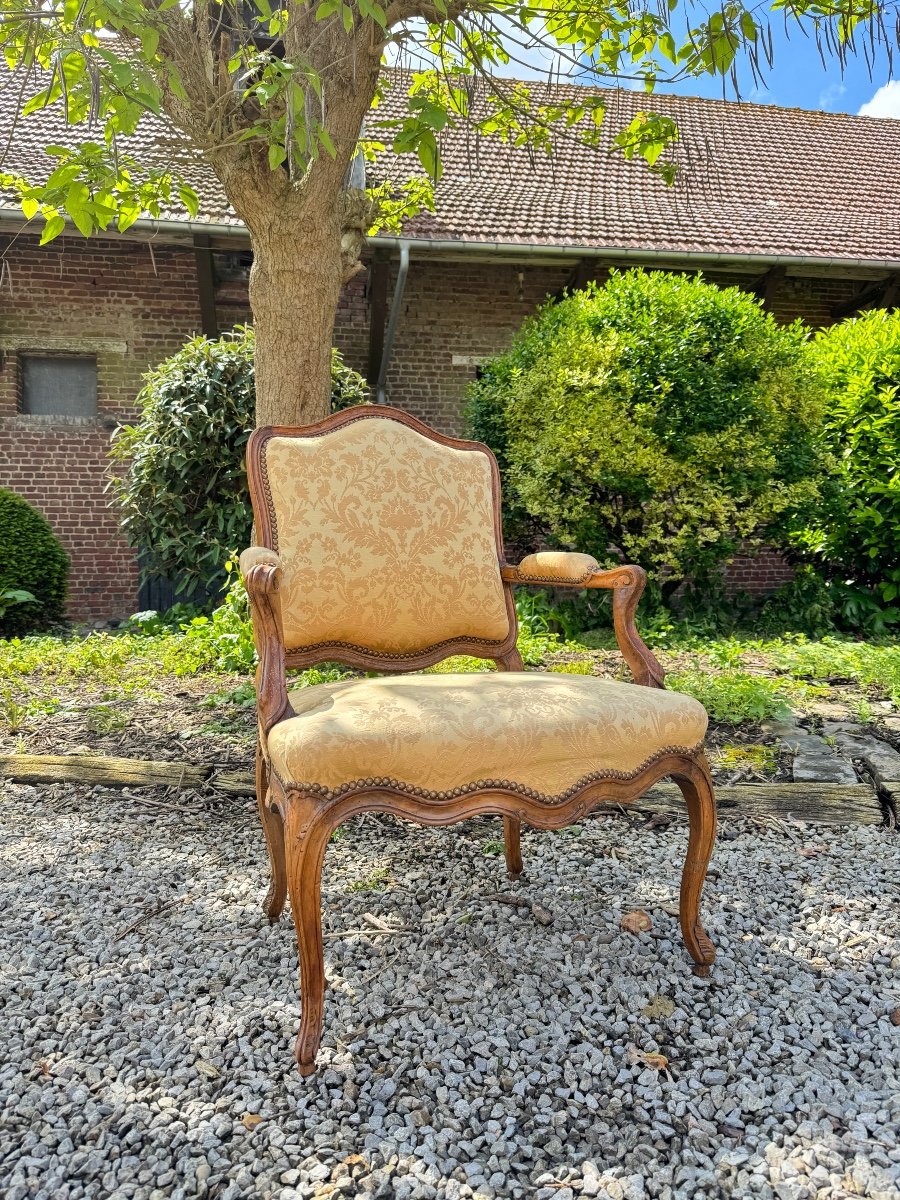 Fauteuil En Noyer D’époque Louis XV XVIII Eme Siècle 
