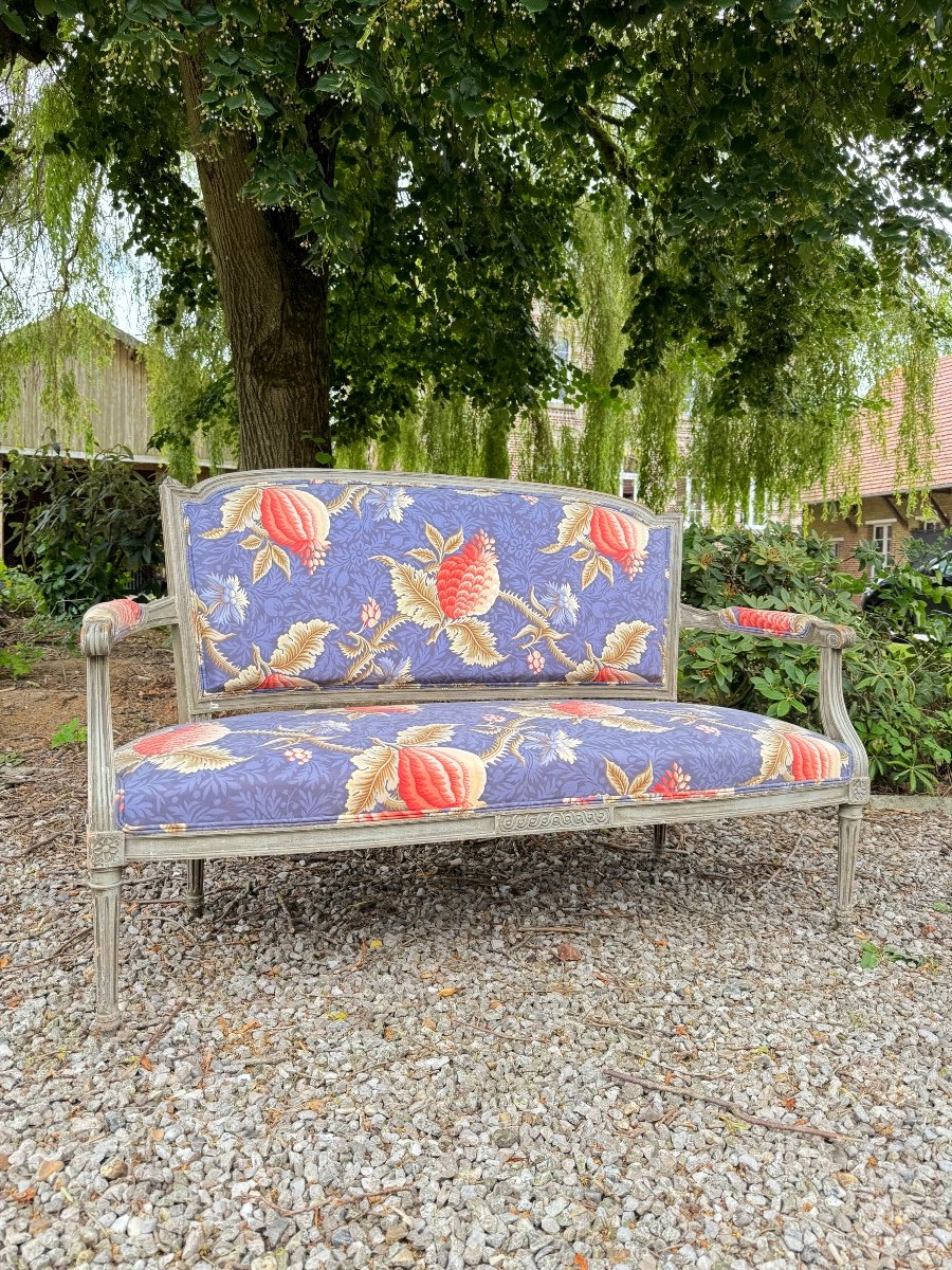 Louis XVI Style Gray Lacquered Wood Sofa XIX Eme Century 