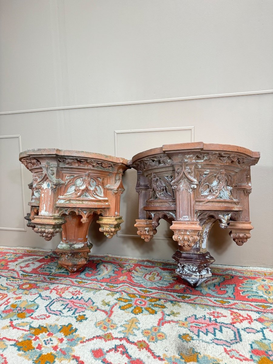 Pair Of Large Gothic Style Wall Consoles From The 18th Century -photo-6