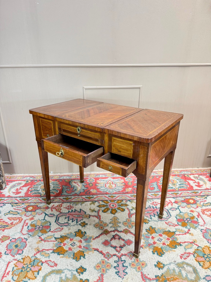 Louis XVI Period Marquetry Dressing Table, 18th Century -photo-1