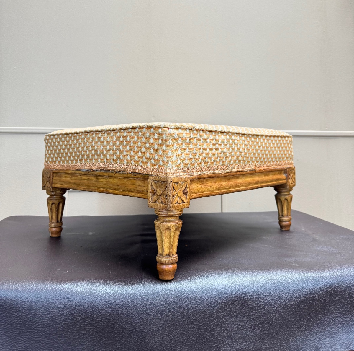 Sené Jean-baptiste-claude Et Boulard Jean-baptiste Tabouret, Repose Pieds  D’époque  Louis XVI 