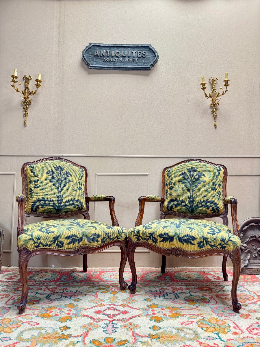 Paire De Fauteuils à La Reine En Noyer De Style Louis XV XIX Eme Siècle -photo-2