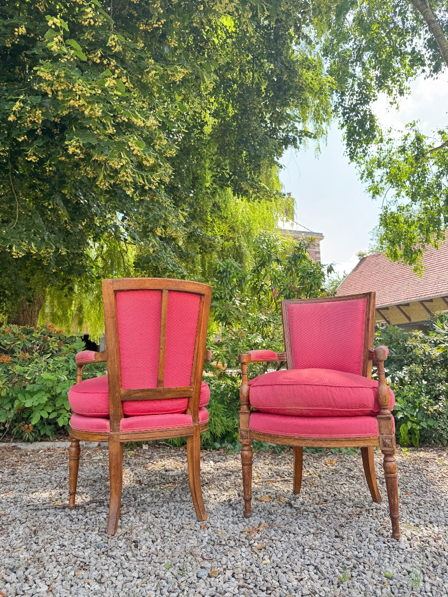 Paire de fauteuils en noyer d’époque Directoire XVIII eme siècle -photo-3