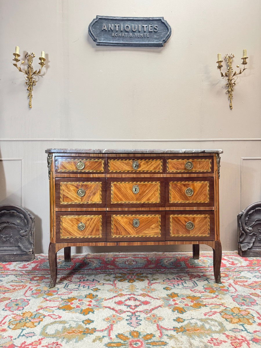 18th Century Transitional Period Marquetry Chest Of Drawers -photo-4