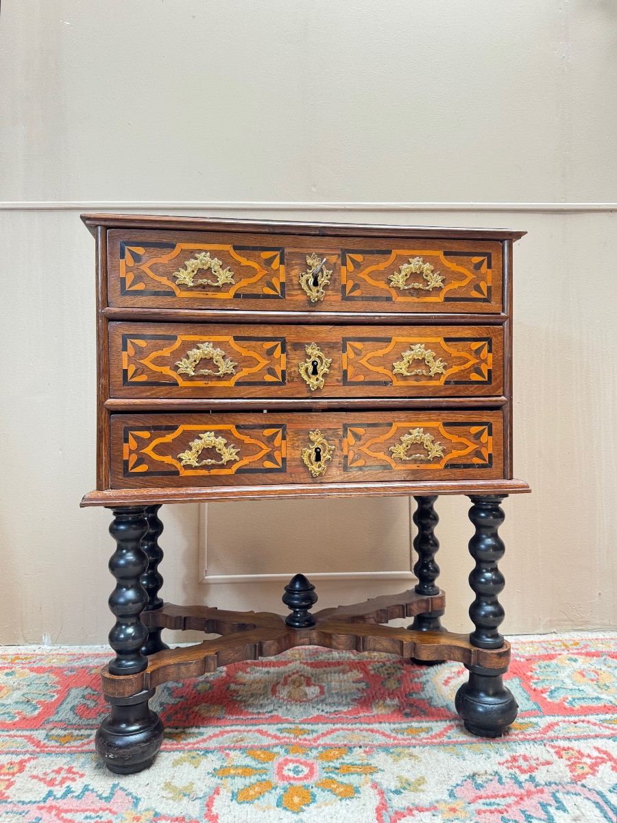 Cabinet sur piètement en chêne d’époque Louis XIV XVII eme siècle -photo-3