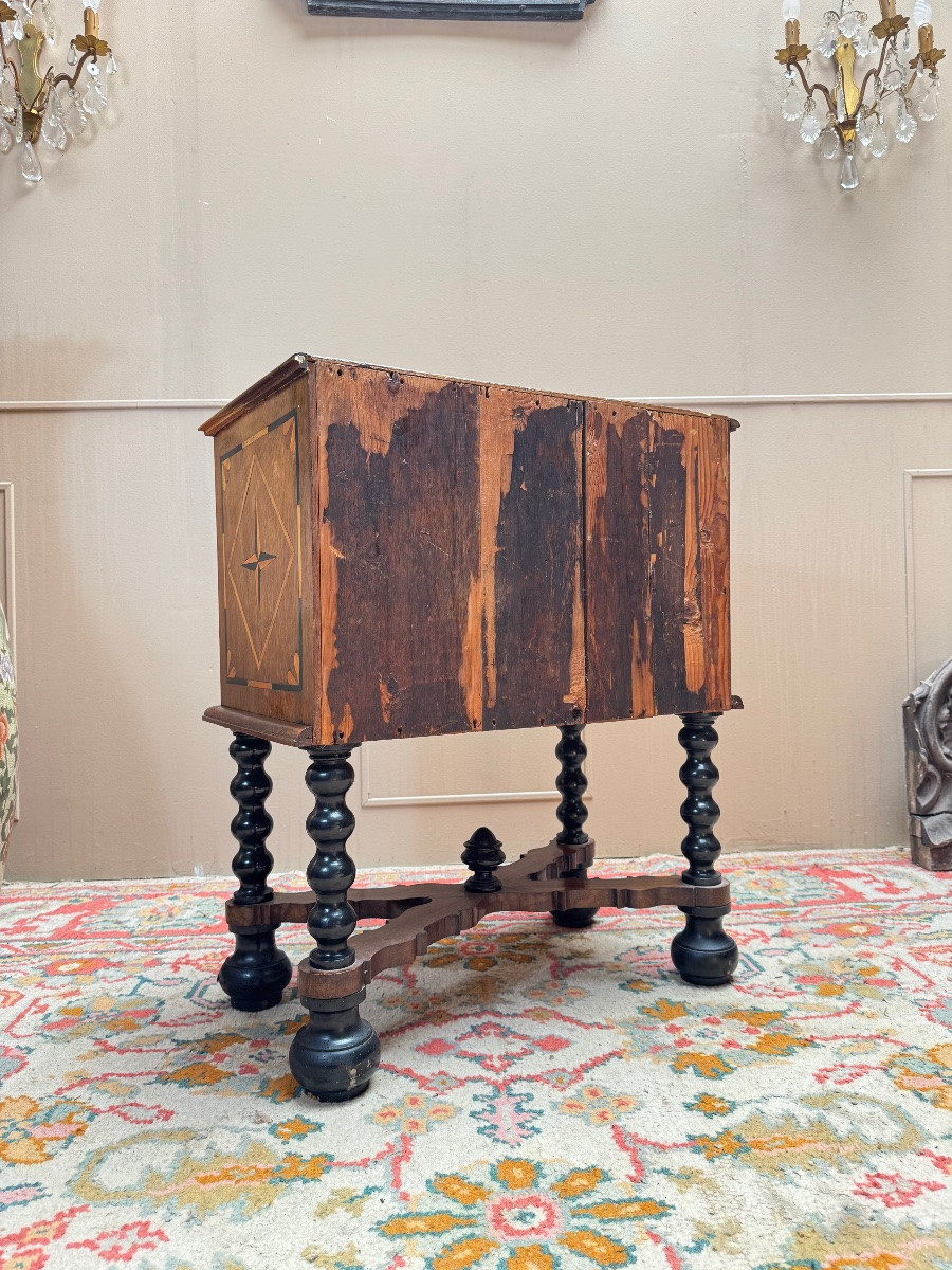 Cabinet sur piètement en chêne d’époque Louis XIV XVII eme siècle -photo-8