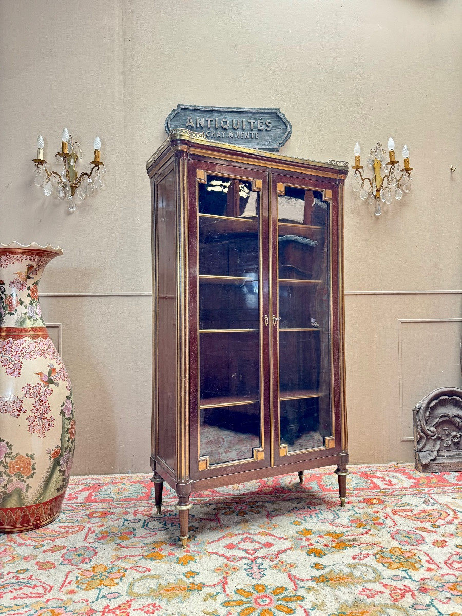 Vitrine en acajou de style Louis XVI XIX eme siècle 