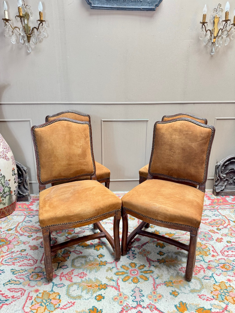 AVISSE Jean Suite de quatre chaises en noyer XVIII eme siècle -photo-3