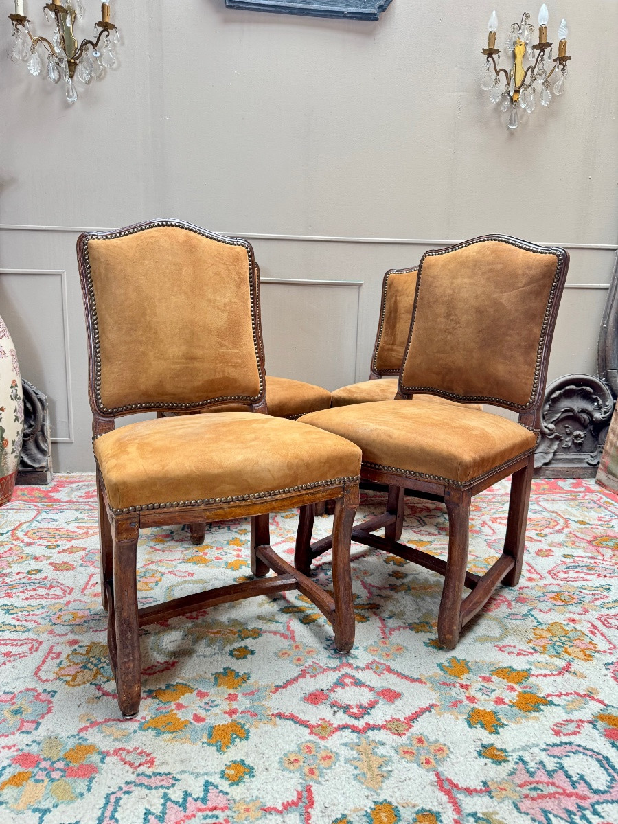 AVISSE Jean Suite de quatre chaises en noyer XVIII eme siècle -photo-1