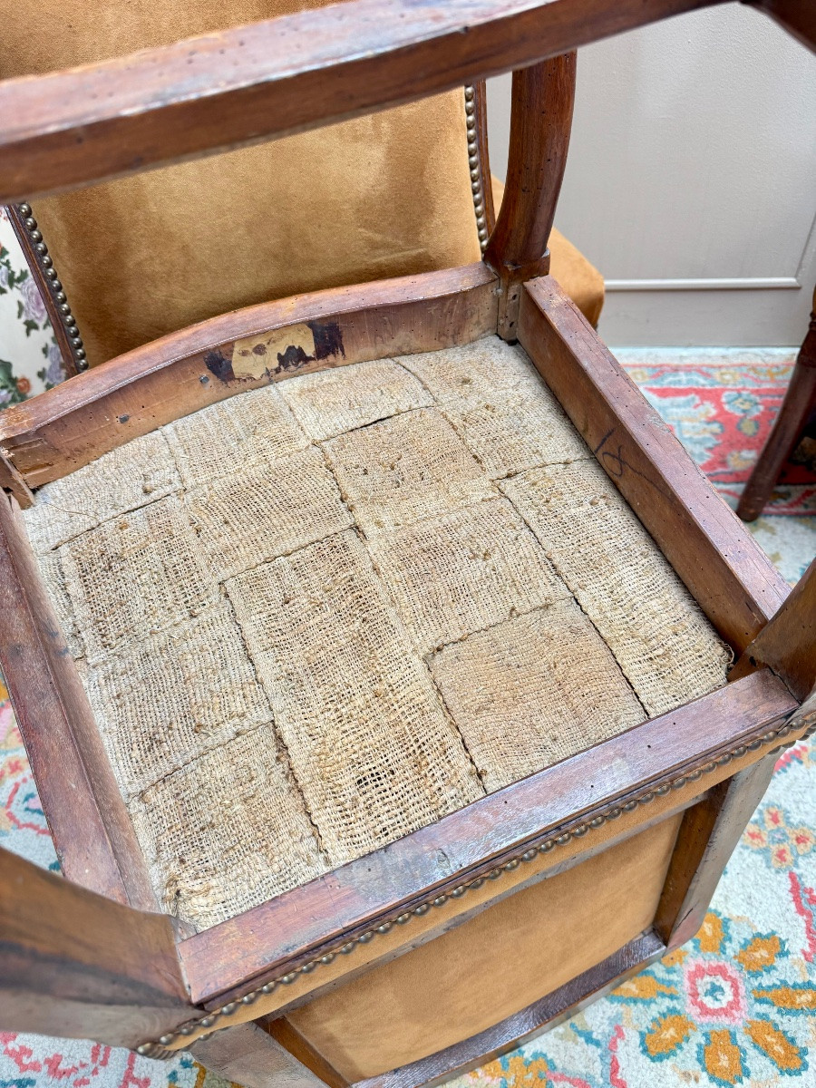 AVISSE Jean Suite de quatre chaises en noyer XVIII eme siècle -photo-7