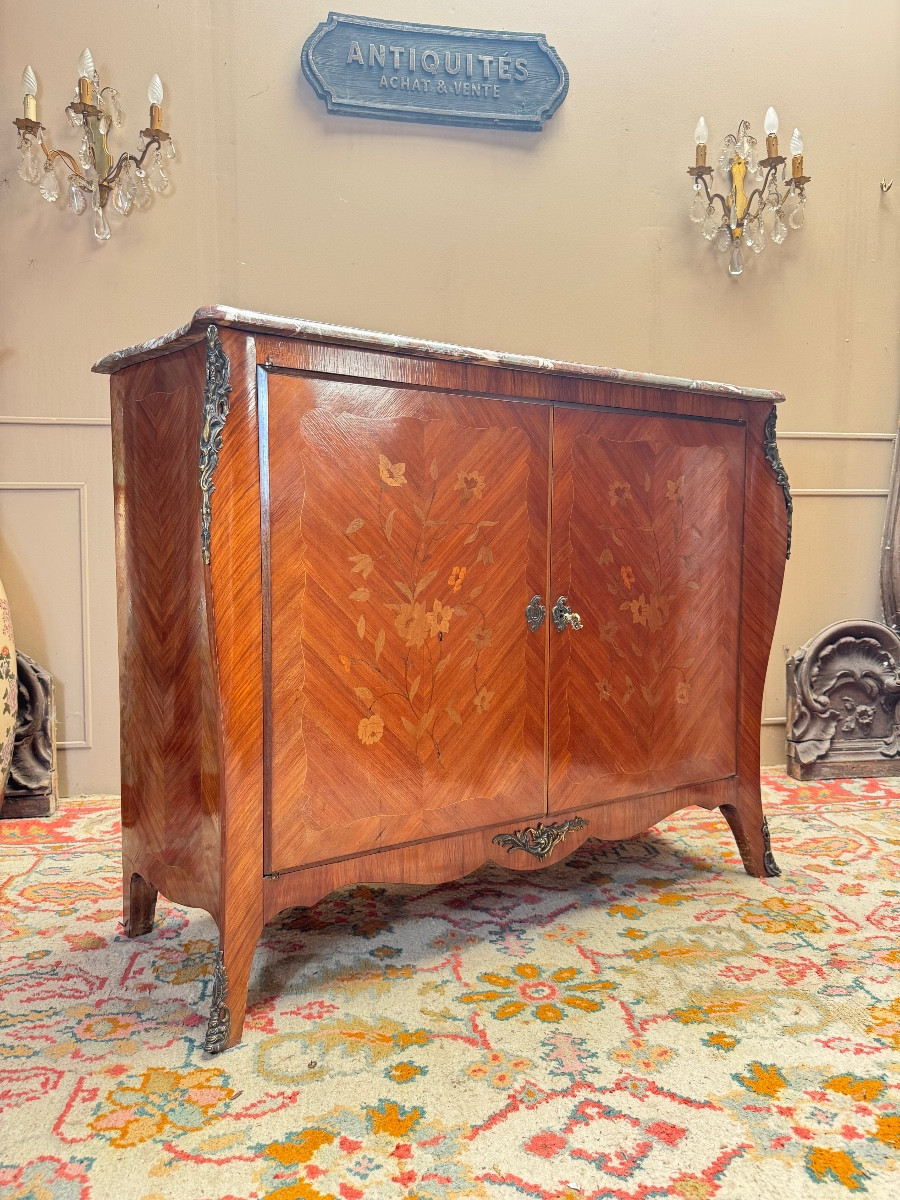 Buffet en marqueterie de fleur de style Louis XV