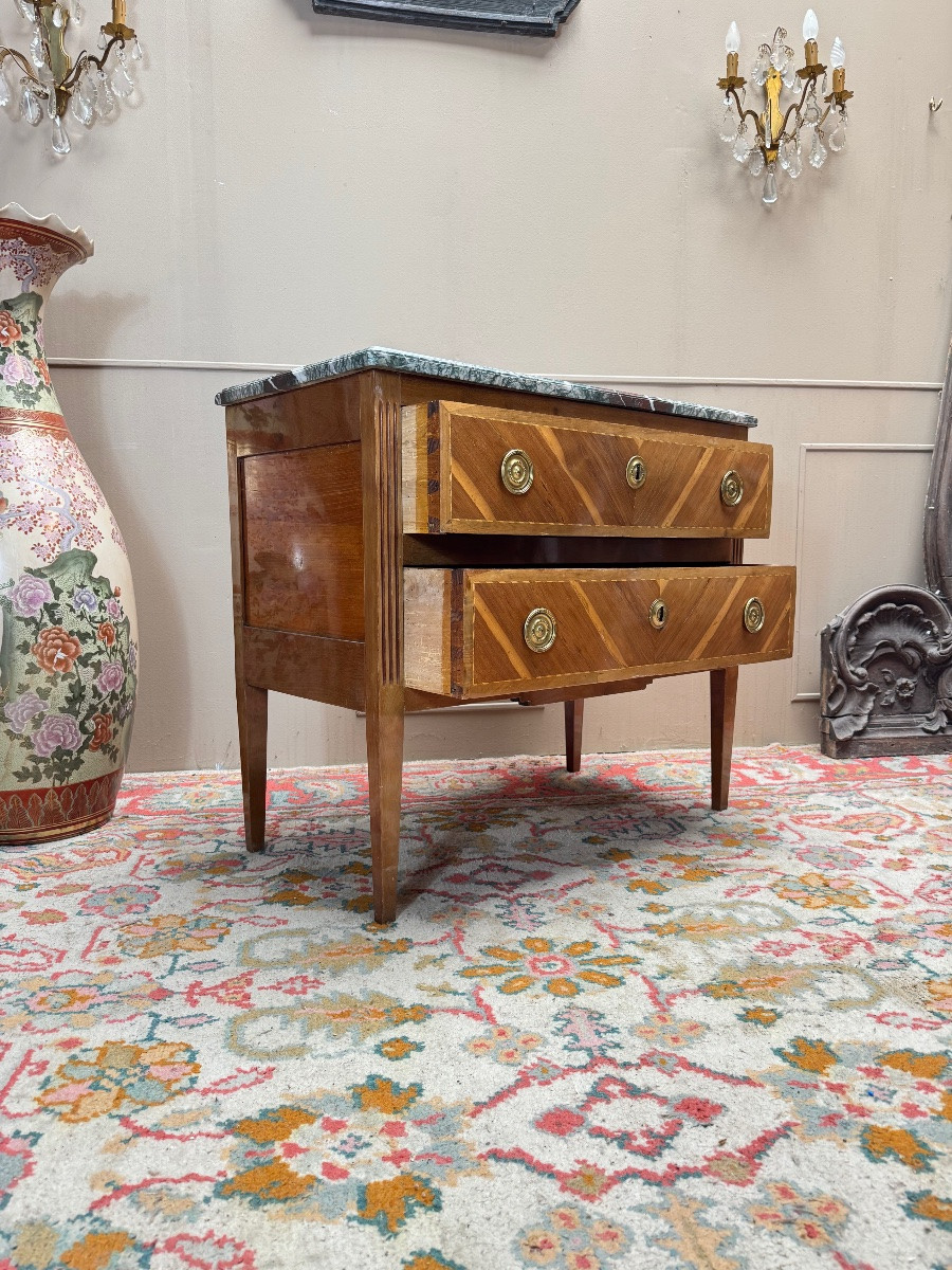 Commode sauteuse en bois naturel et marqueterie de style Louis XVI XIX eme siècle -photo-4