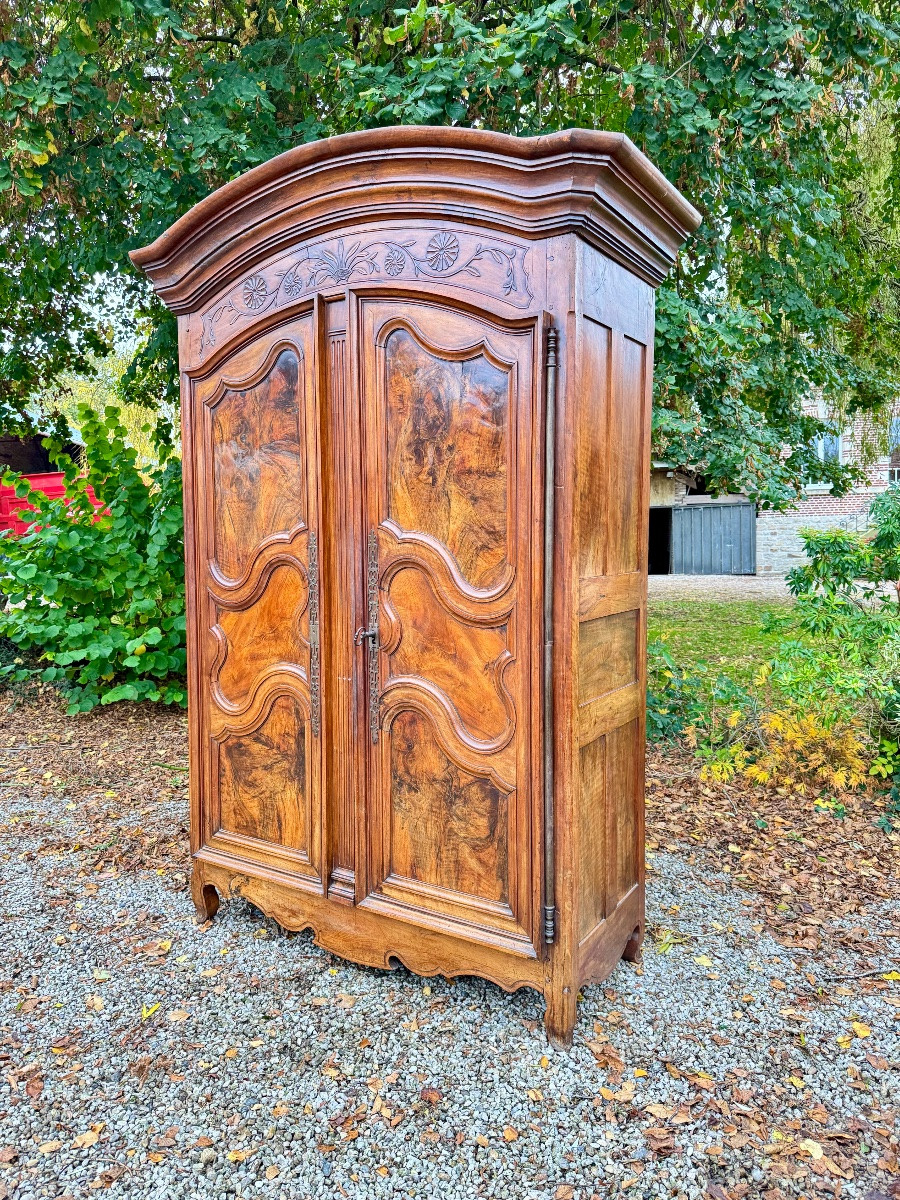  Grande Armoire de château à chapeau de gendarme En Noyer D’époque Louis XV XVIII Eme Siecle-photo-1