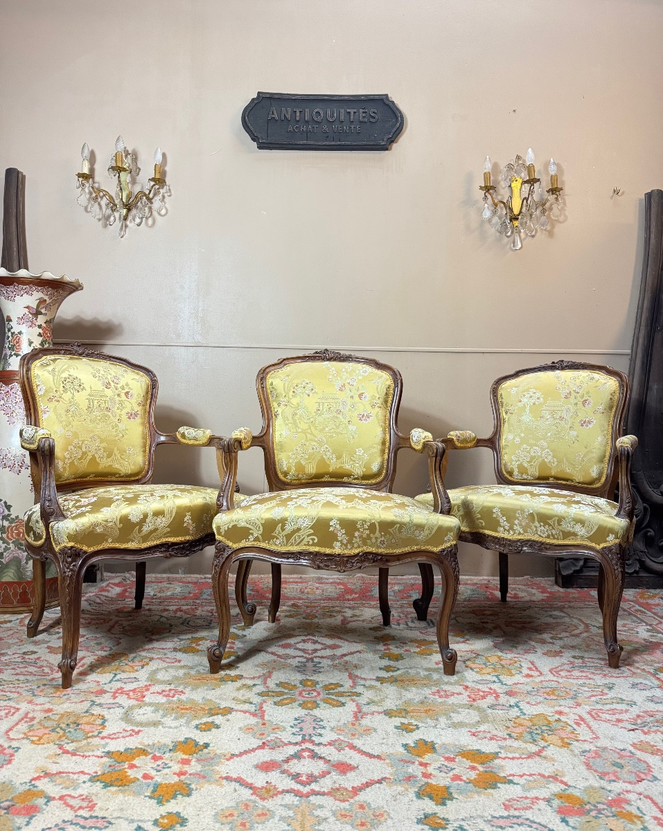 Mercier Brothers Set Of Three Louis 19th-century Style Walnut Armchairs -photo-2